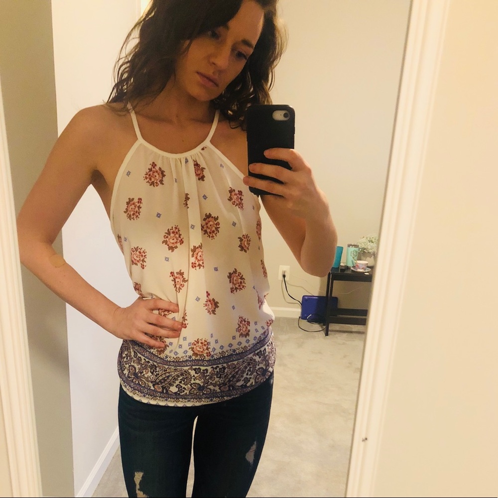 Women’s floral top size M.